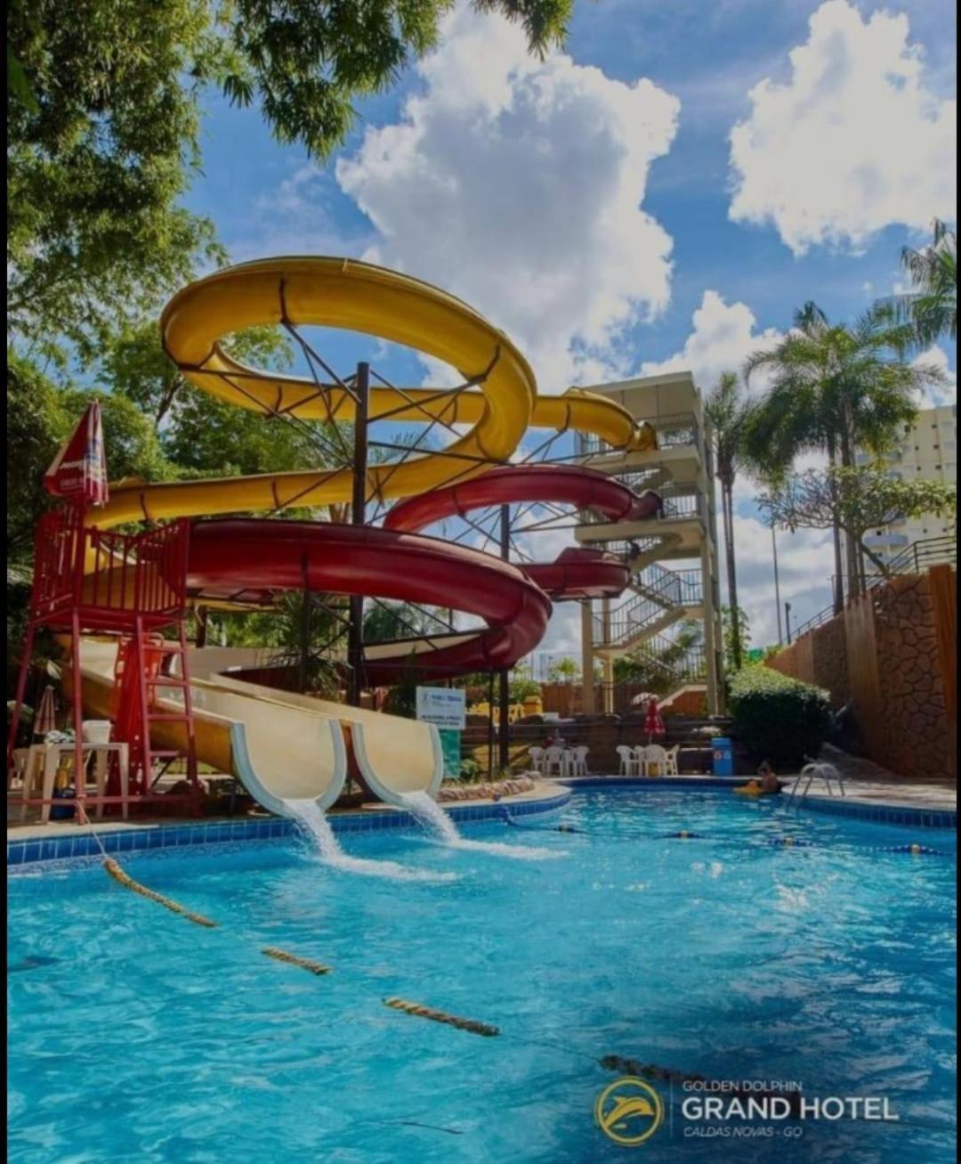 Golden Dolphin Grand Hotel Caldas Novas Buitenkant foto
