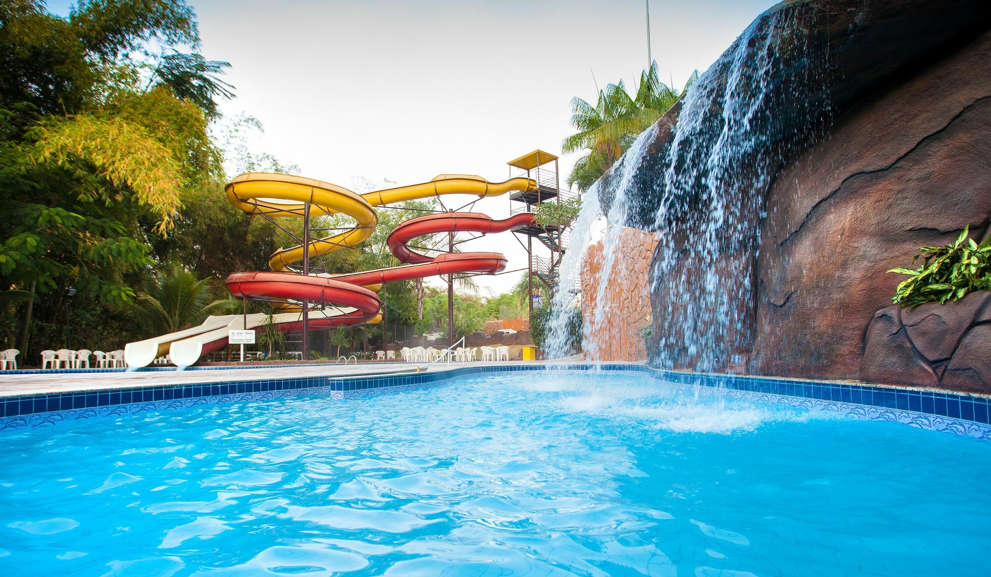 Golden Dolphin Grand Hotel Caldas Novas Buitenkant foto